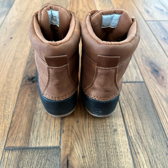 Universal Thread Duck Boots - Picture 7 of 7